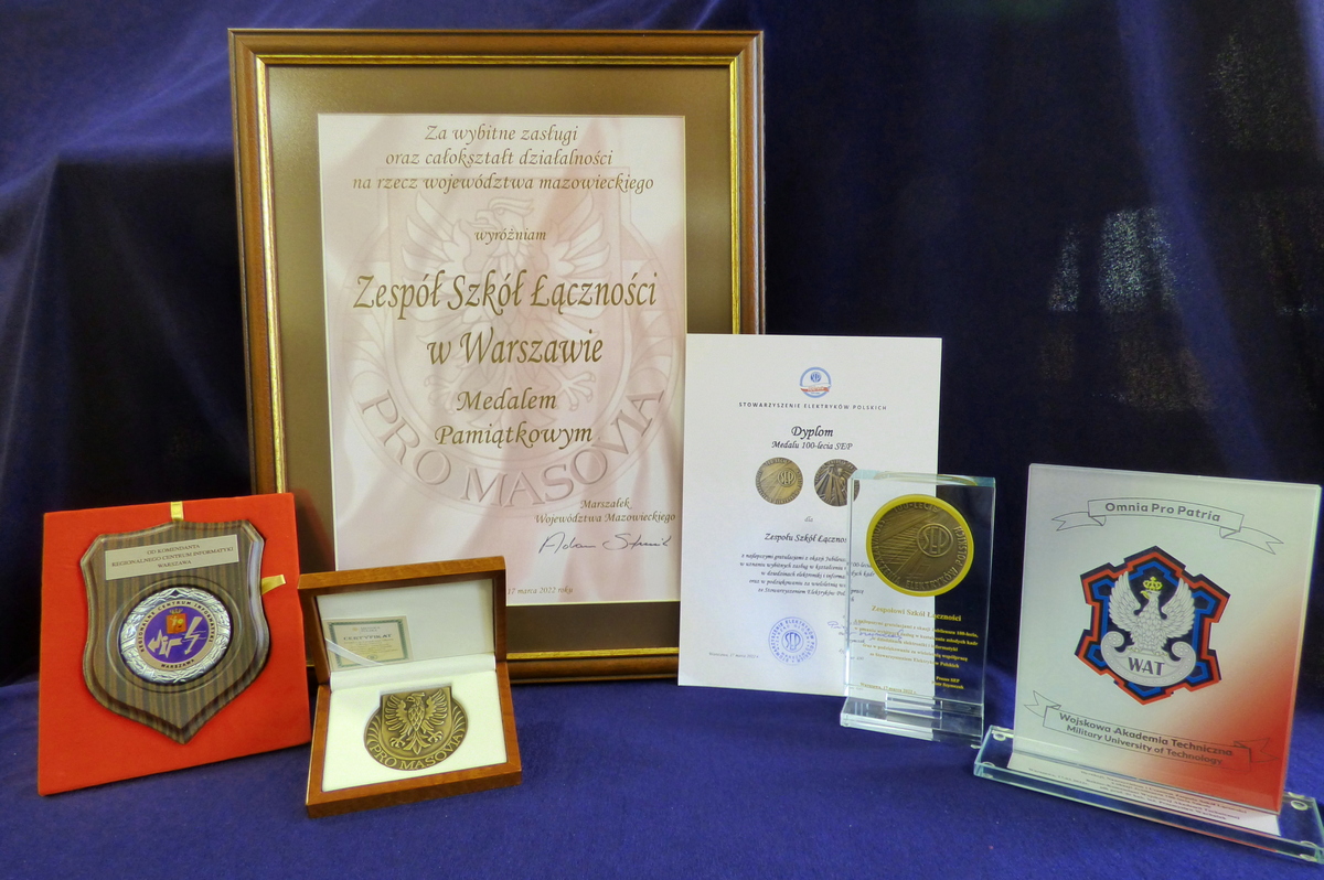 Uczniowie ZSŁ podczas jubileuszu