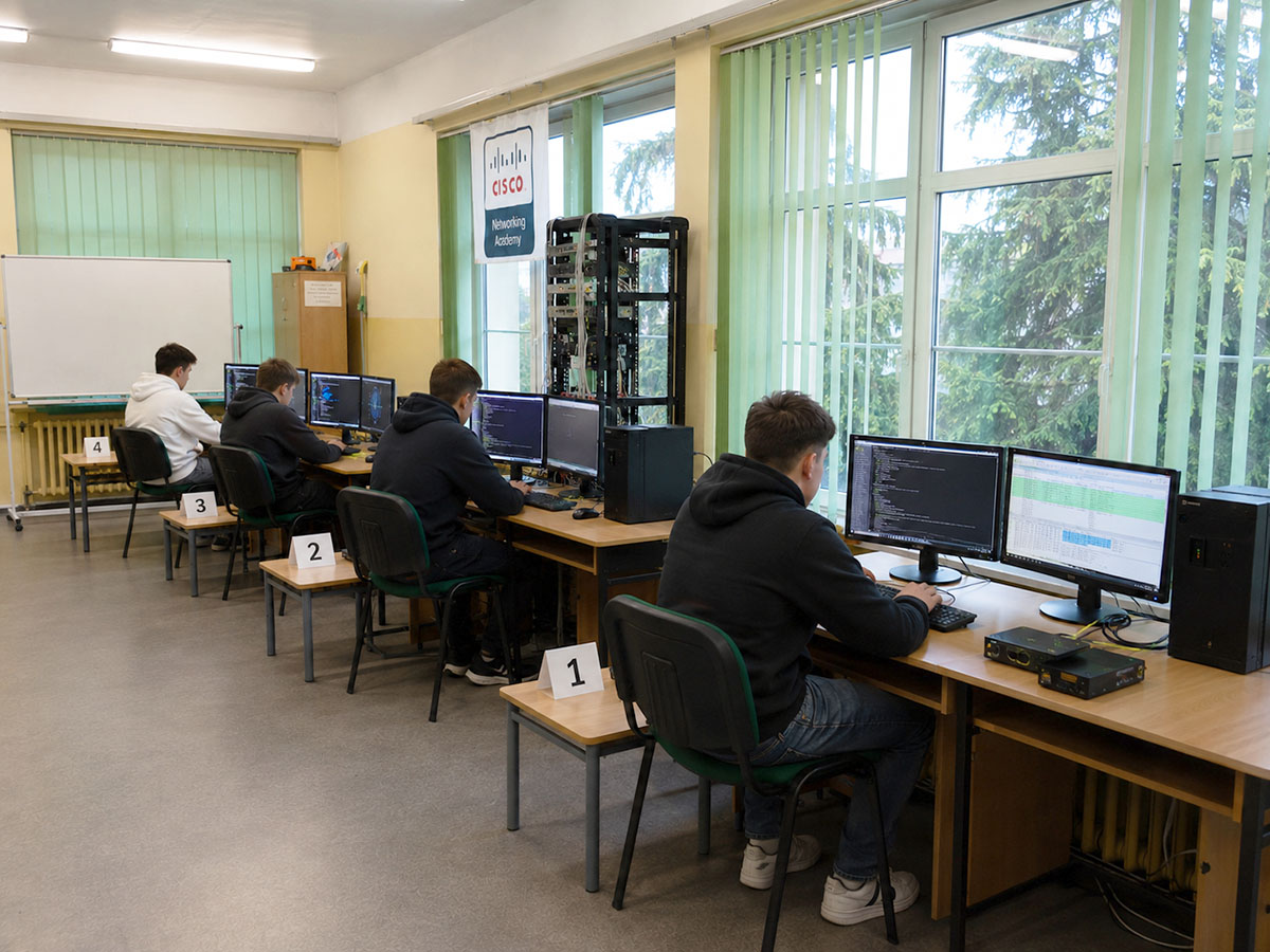 Cyberbezpieczeństwo — egzamin zawodowy w ZSŁ