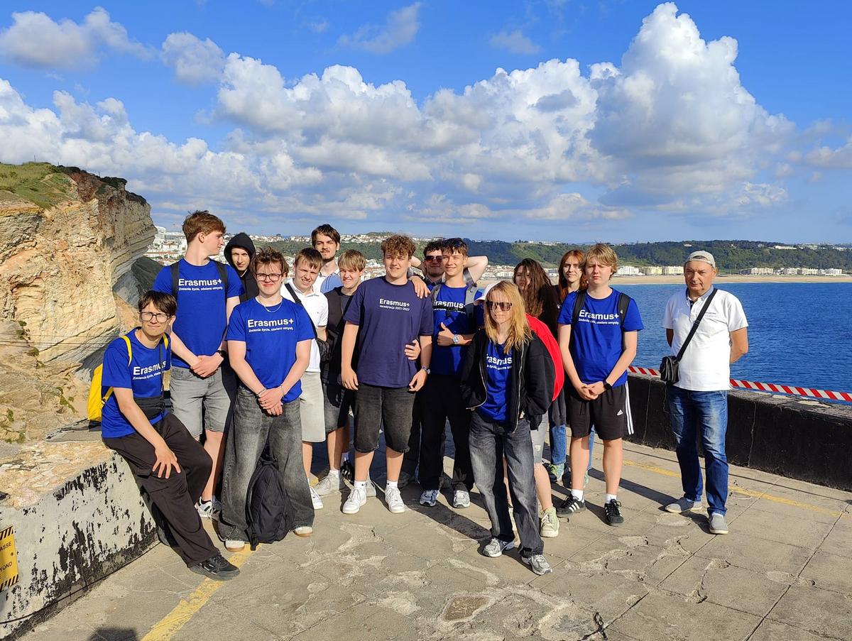 Uczniowie Erasmus+ podczas pobytu w Nazaré