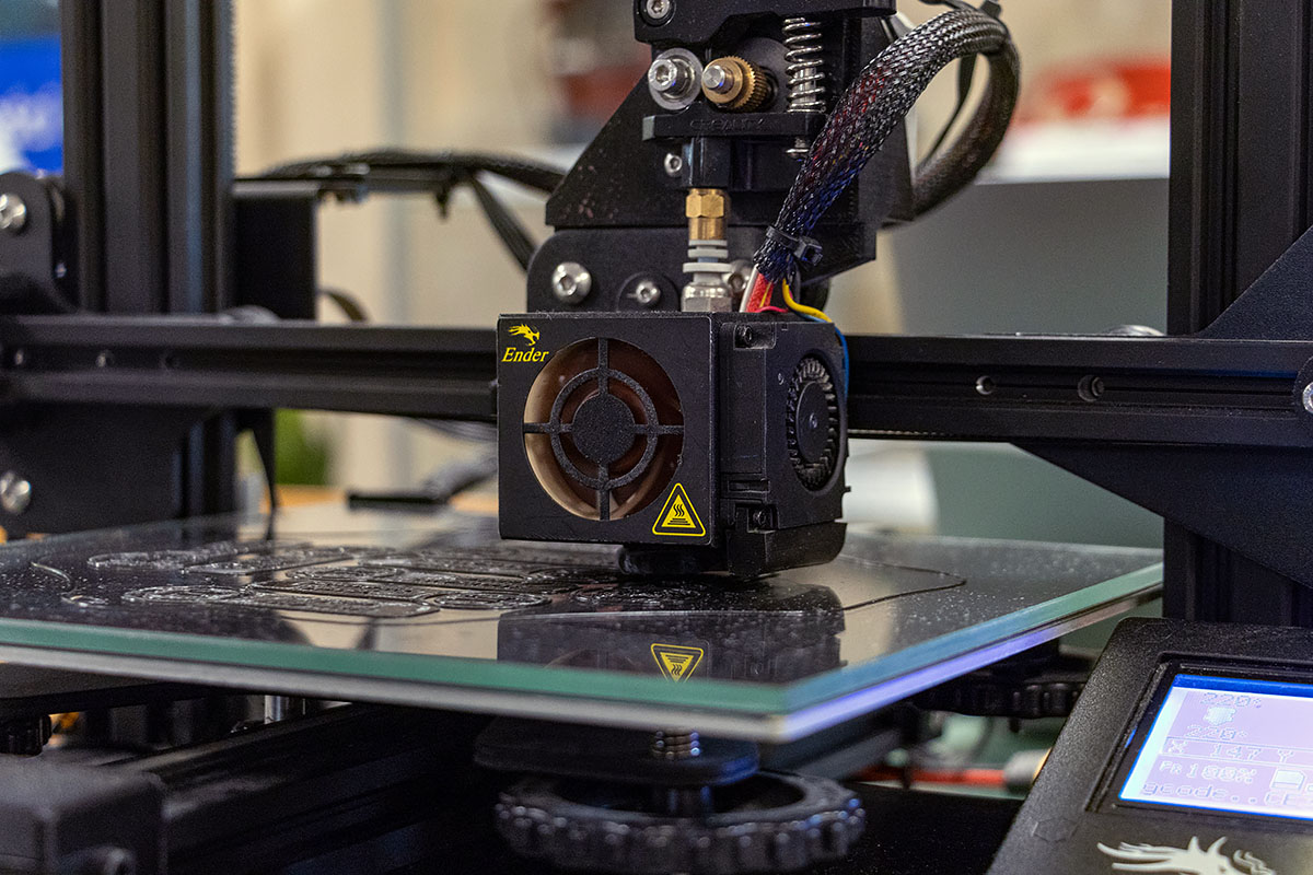 Druk 3D podczas zajęć technicznych w ZSŁ