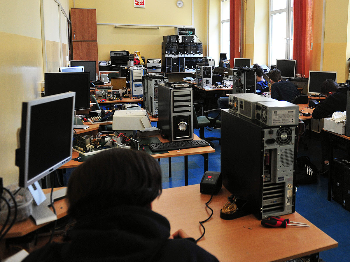 Zajęcia praktyczne technika informatyka w pracowni komputerowej