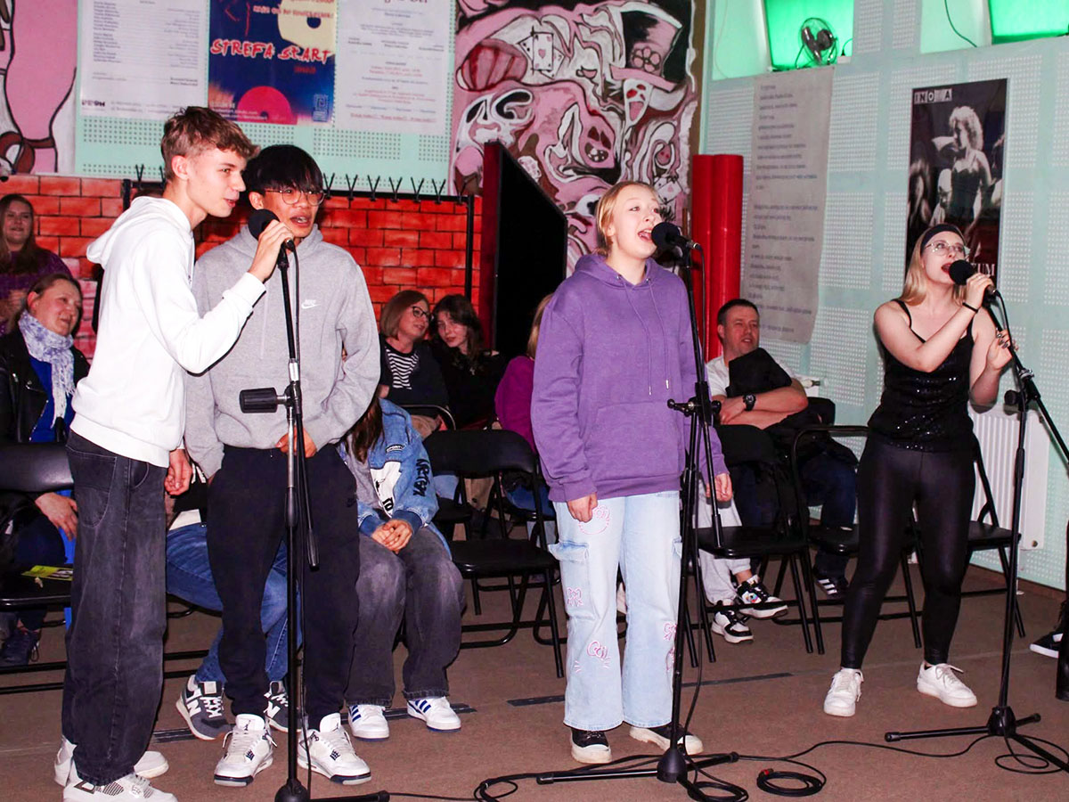 Występ Teatru N.O.R.A. w sali prób