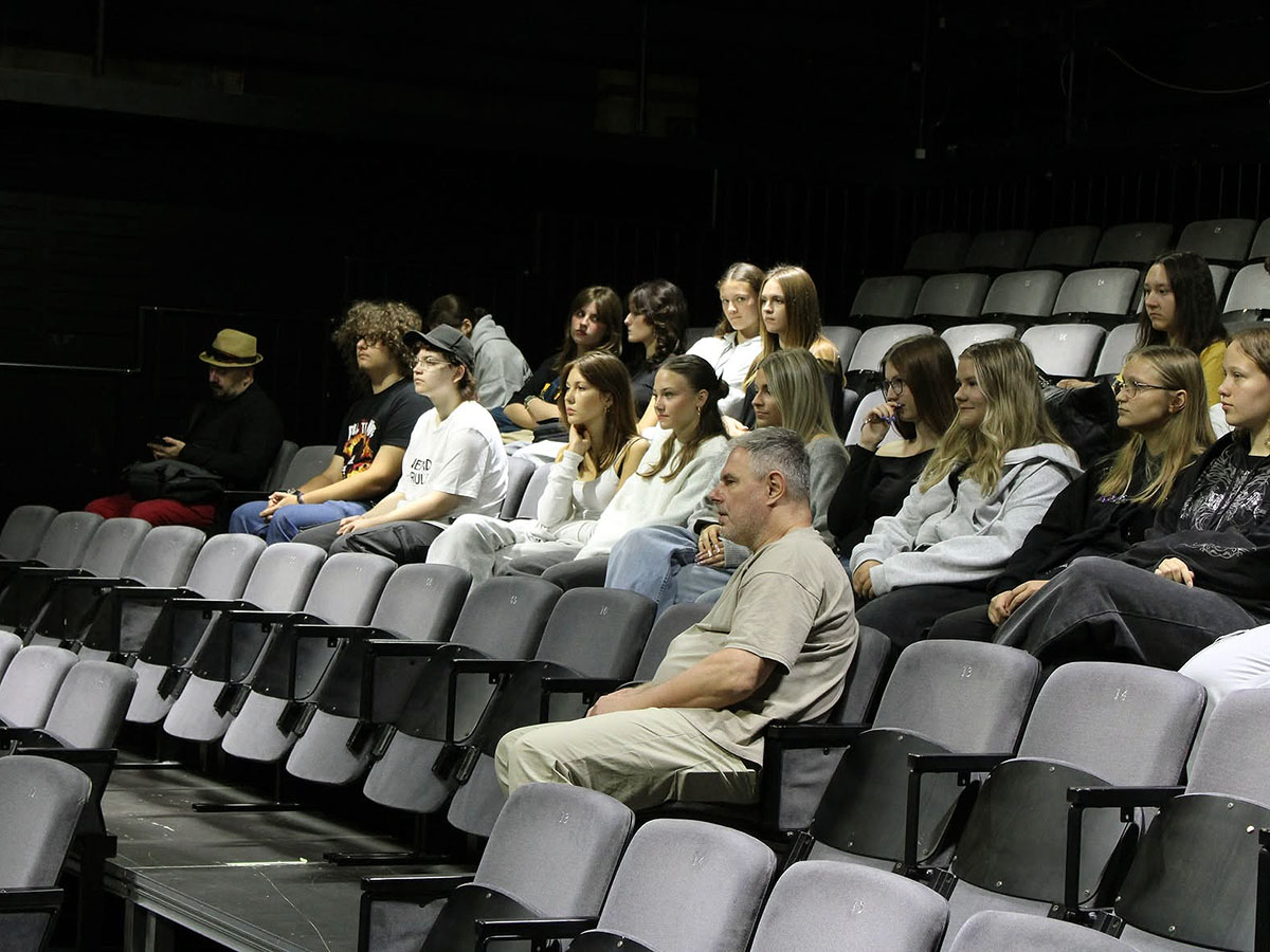 Młodzież N.O.R.A. w Teatrze Powszechnym w Warszawie