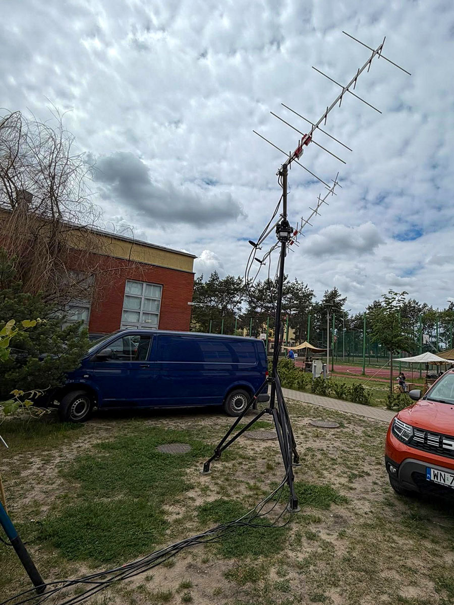 Antena krótkofalarska w pracy terenowej