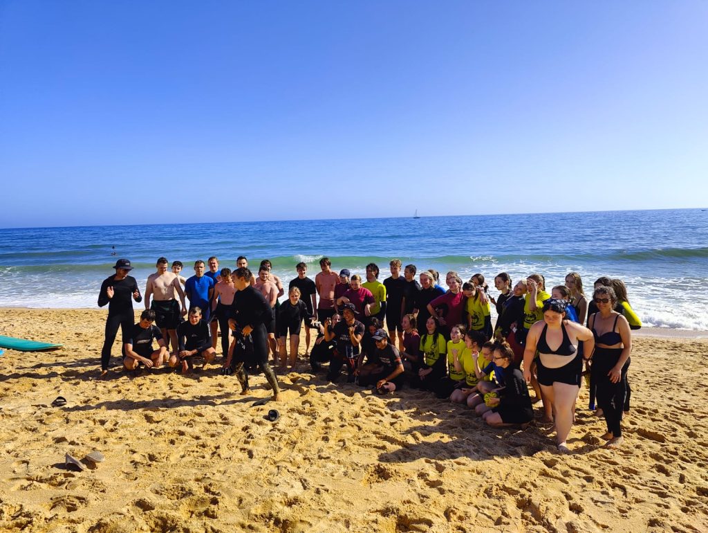 Nauka surfingu na Praia de Faro