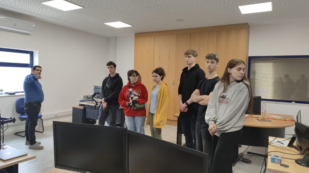 Wizyta uczestników w portugalskich firmach SOMITEL i Switch Technology.