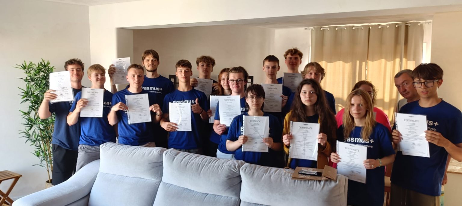 Zakończenie pobytu i wręczenie certyfikatów uczestnikom mobilności Erasmus+ 2025.