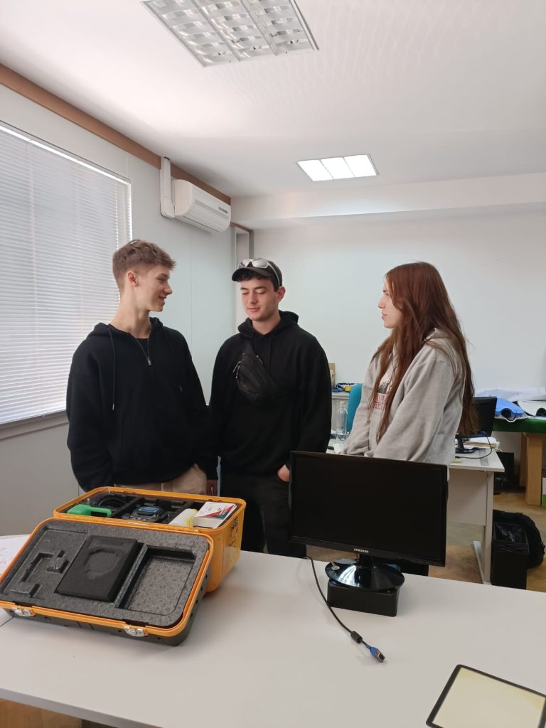 Pierwsze dni praktyk zawodowych w portugalskich firmach SOMITEL i Switch Technology.