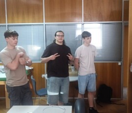 Uczestnicy mobilności podczas spotkania przygotowującego do praktyk w Portugalii.
