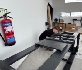 Stanowisko techniczne wykorzystywane przez uczniów podczas praktyk zawodowych.