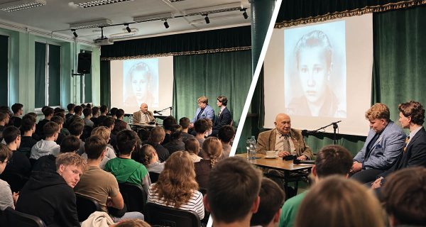 Uczniowie ZSŁ podczas spotkania ze świadkiem historii w szkolnej sali
